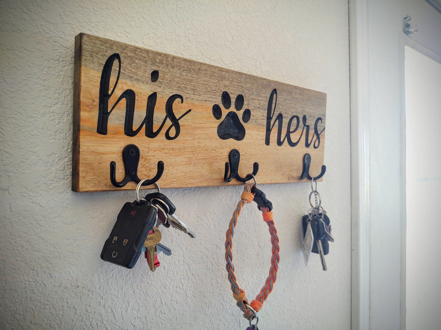 His "Paw" Hers w/hooks for leashes, keys, etc.!